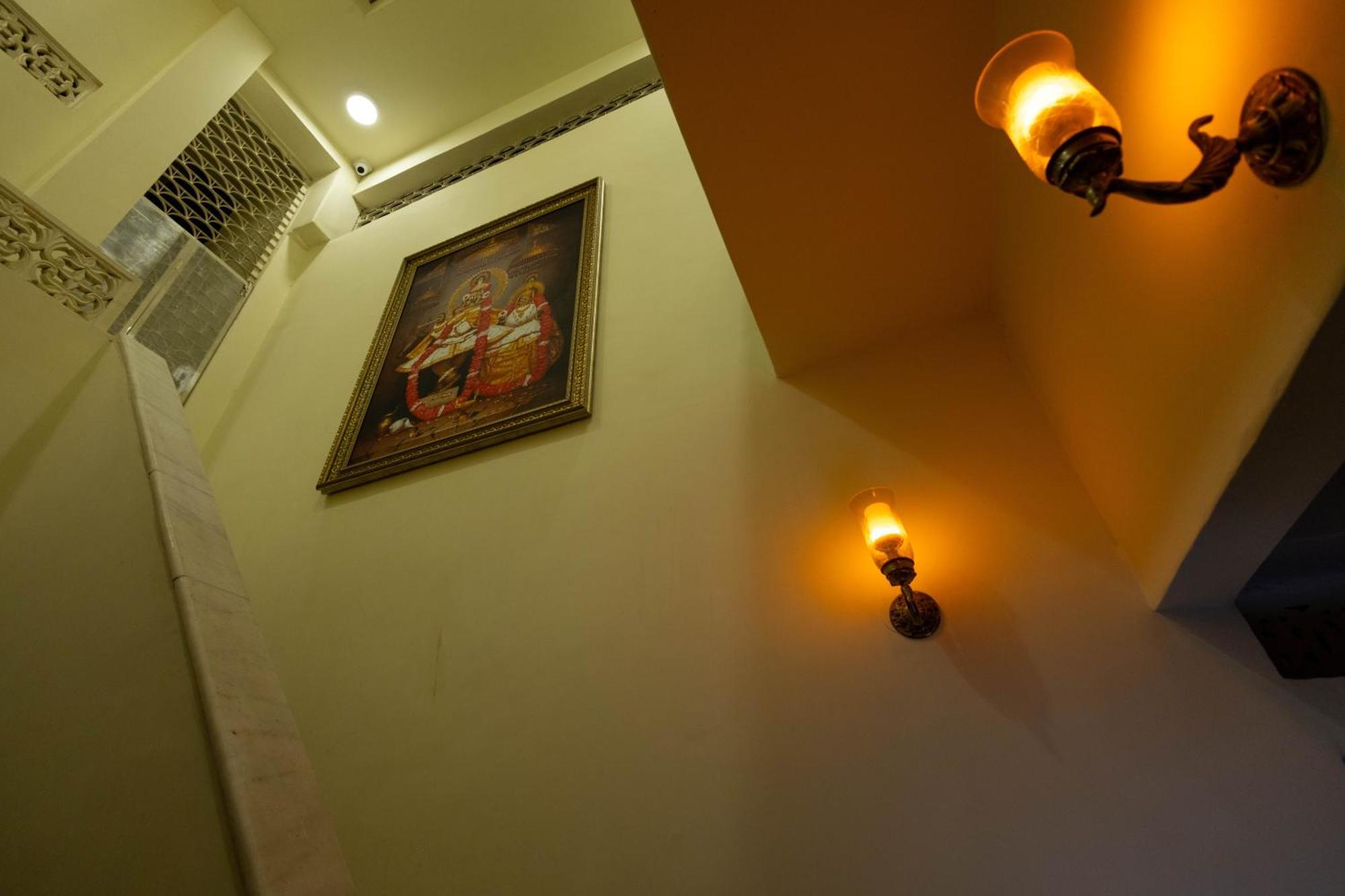 Sheel Mahal- Near Hawa Mahal Hotel Джайпур Екстериор снимка
