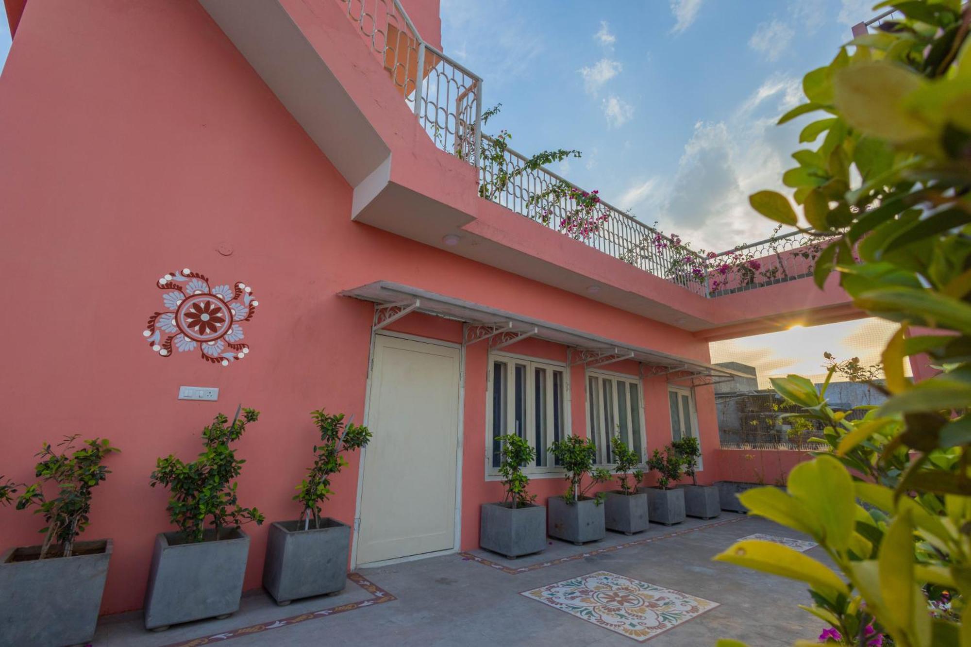 Sheel Mahal- Near Hawa Mahal Hotel Джайпур Екстериор снимка