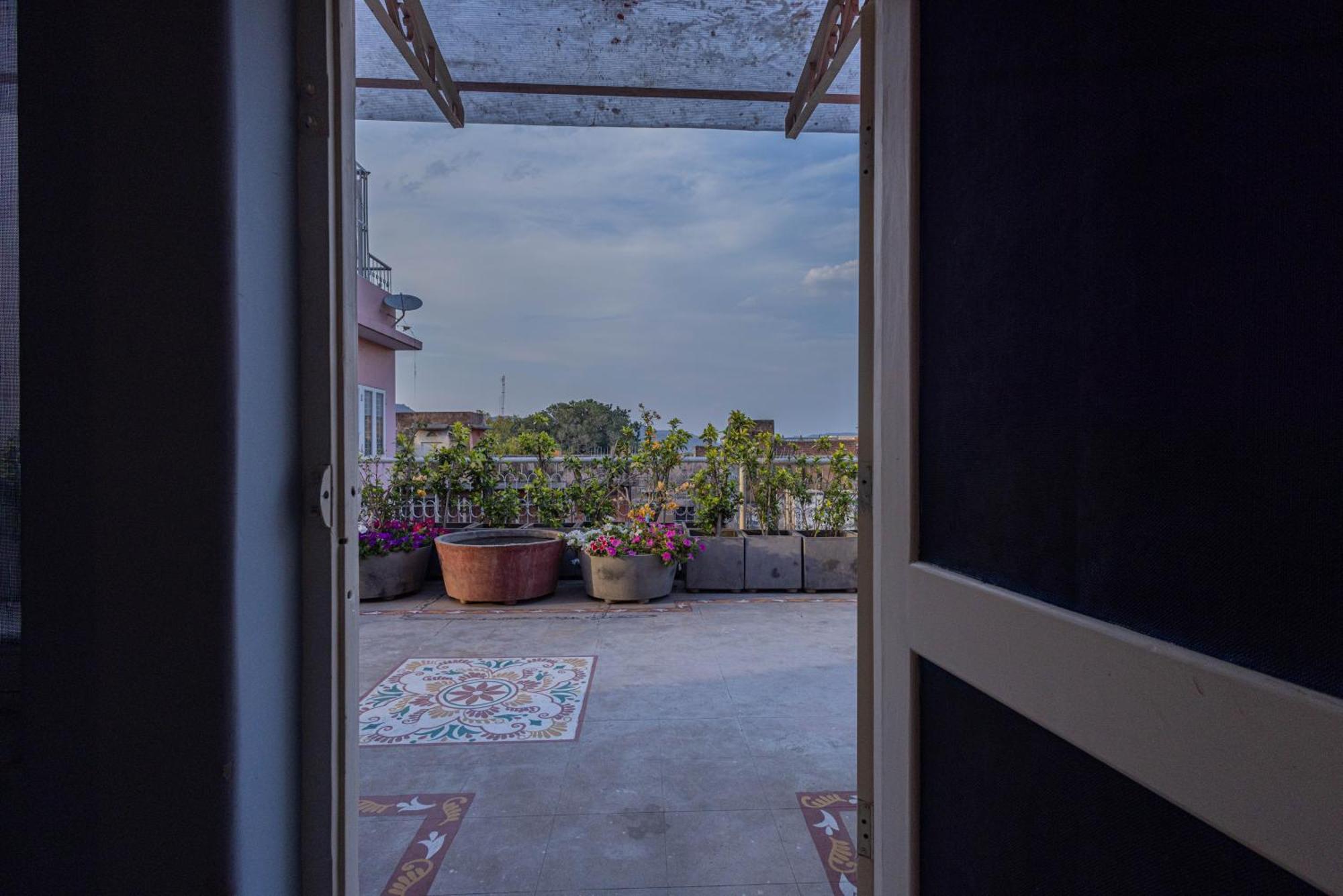 Sheel Mahal- Near Hawa Mahal Hotel Джайпур Екстериор снимка