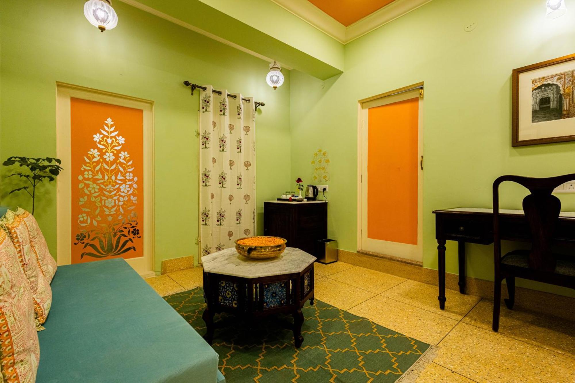 Sheel Mahal- Near Hawa Mahal Hotel Джайпур Екстериор снимка